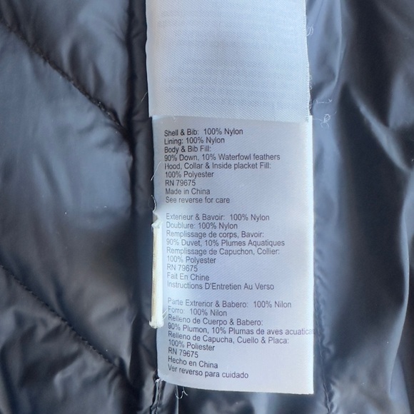 Michael Kors quilted puffer vest with gold-tone hardware - Picture 8 of 8